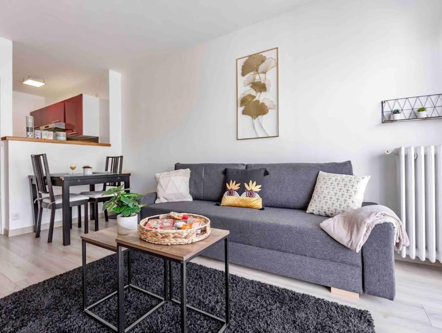 Appartement Avec Parking Et Terrasse Metro 7 Et Paris Villejuif Exterior foto
